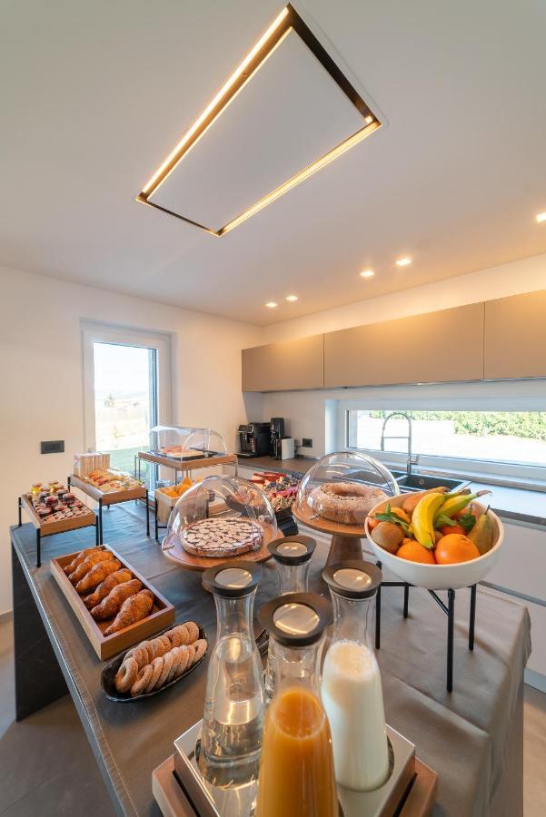 Villa Porrelli Rooms & Spa Suite San Demetrio ne' Vestini エクステリア 写真
